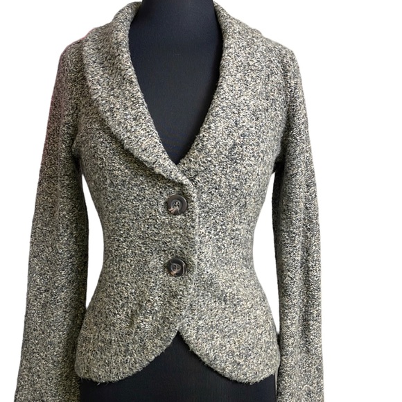 CAbi Sweaters - Cabi Two button sweater size medium